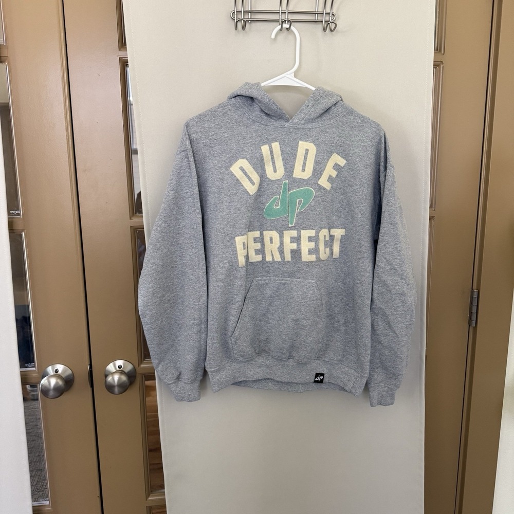 Dude Perfect Mens Small Grey Logo Pullover Hoodie Sweatshirt